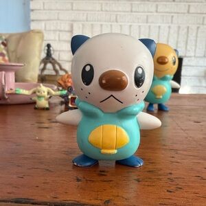 Pokemon Oshawott figure 2 1/2" tall 2011